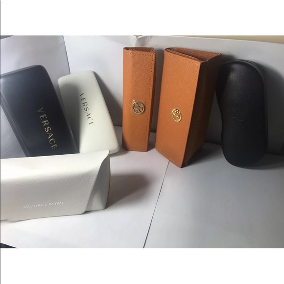 Brand New Tory Burch eyeglass case (Small) - Picture 8 of 8